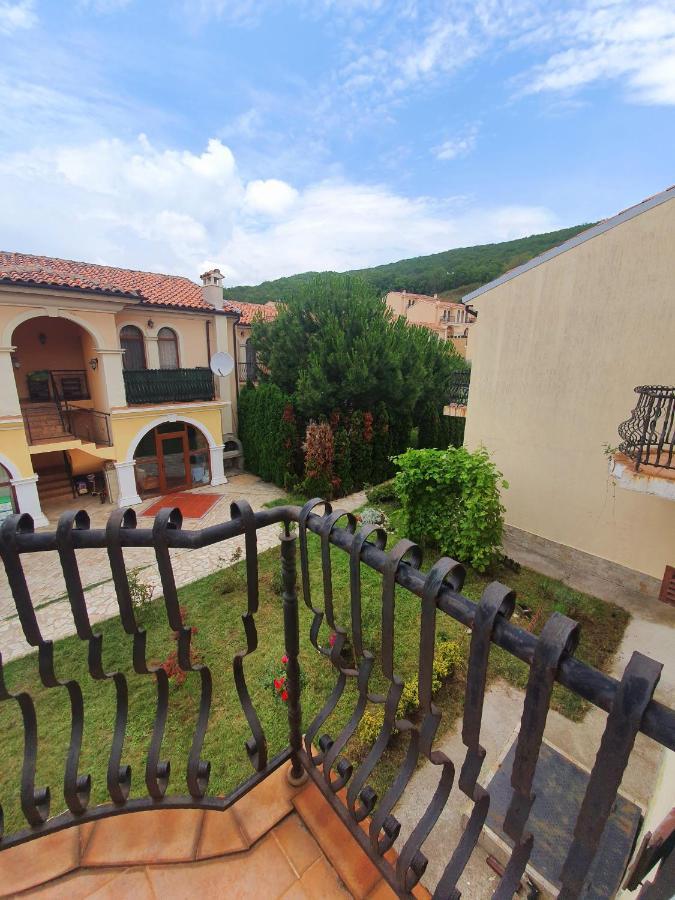 Elenite Private Apartments Esterno foto